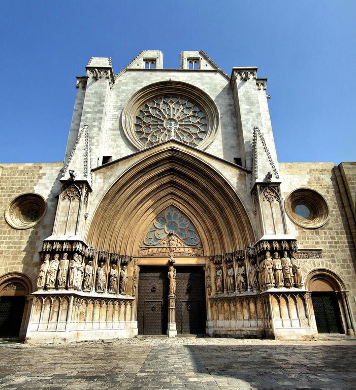 Apartamentos Astoria Tarragona Esterno foto