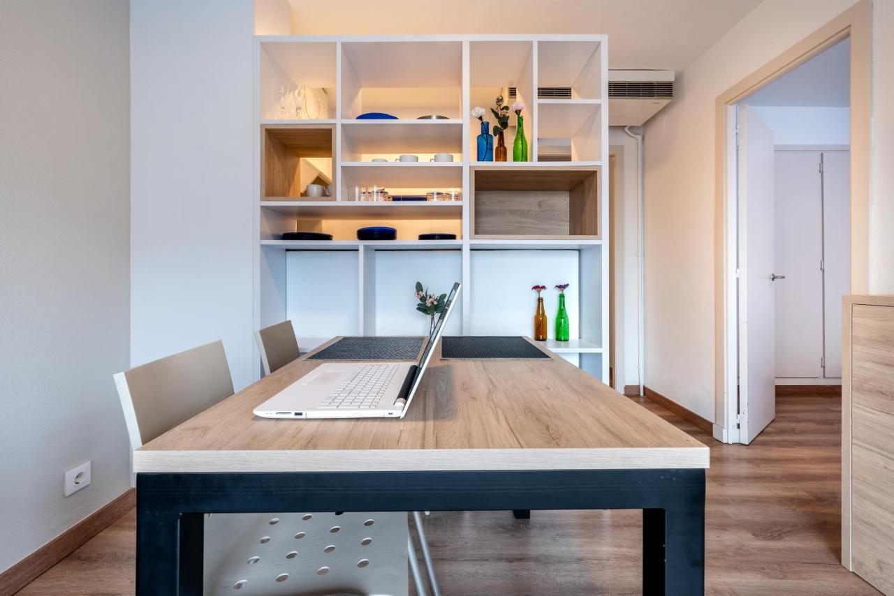 Apartamentos Astoria Tarragona Esterno foto