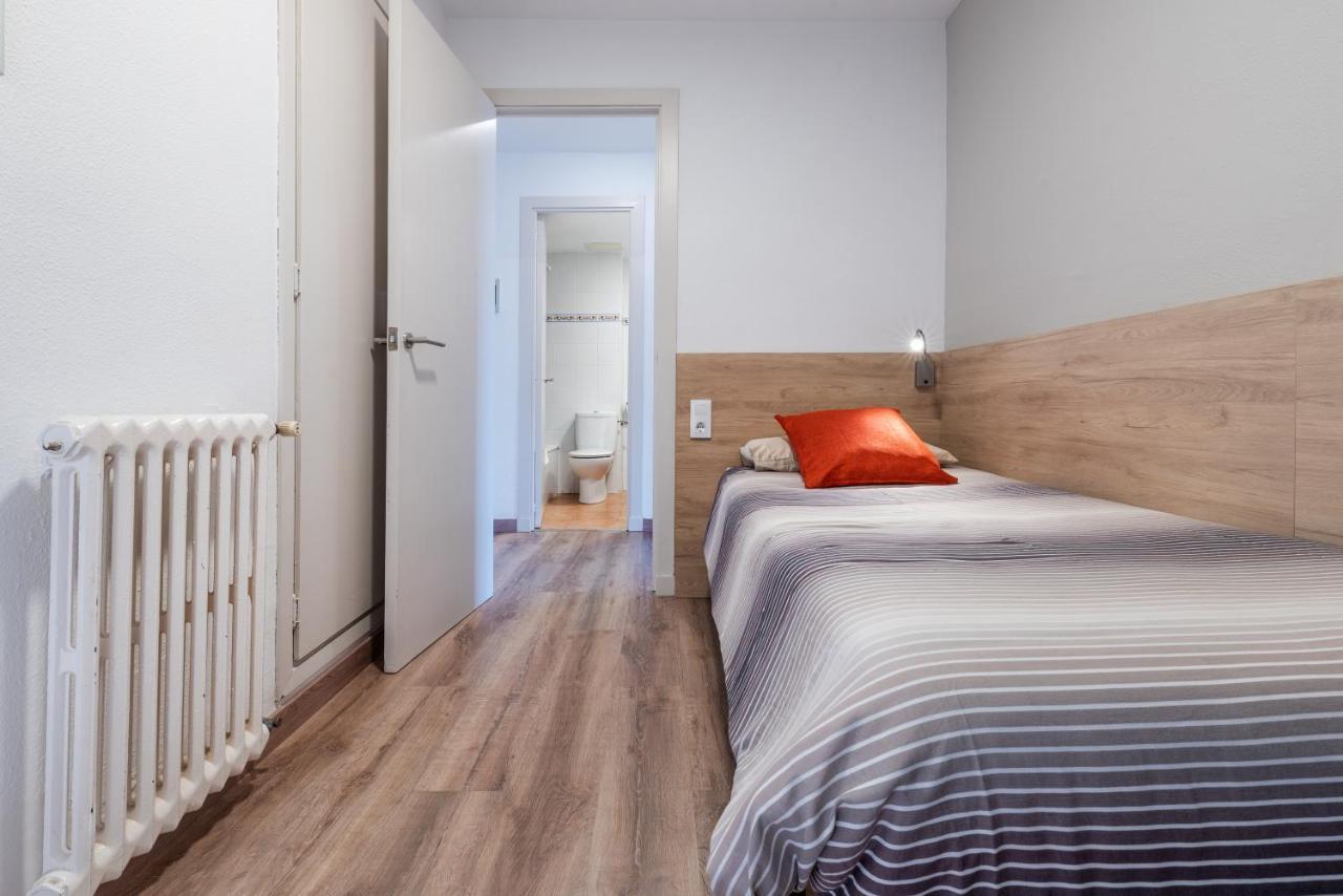 Apartamentos Astoria Tarragona Esterno foto