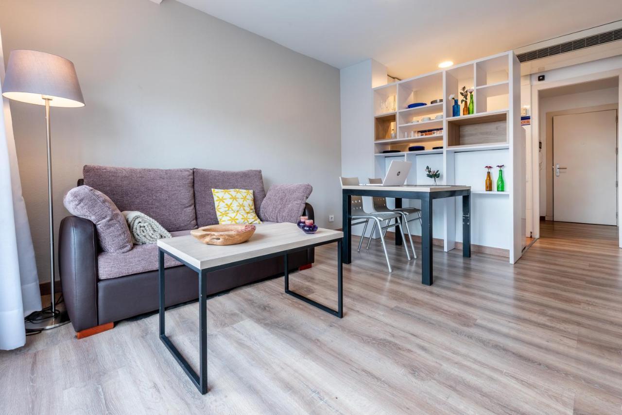 Apartamentos Astoria Tarragona Esterno foto